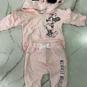 Minnie Mouse Pink Sweater & Sweat Pants Set Size 12 Months